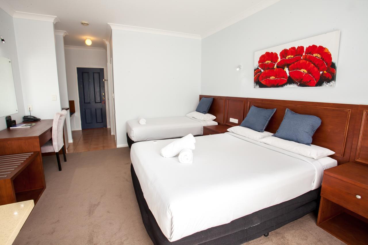 Springwood Motor Inn Room photo